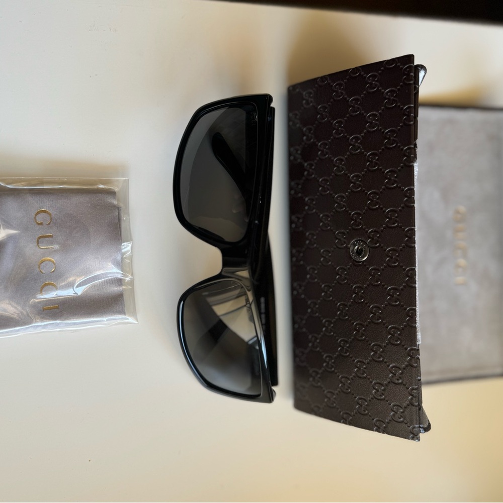 Gucci Black Sunglasses